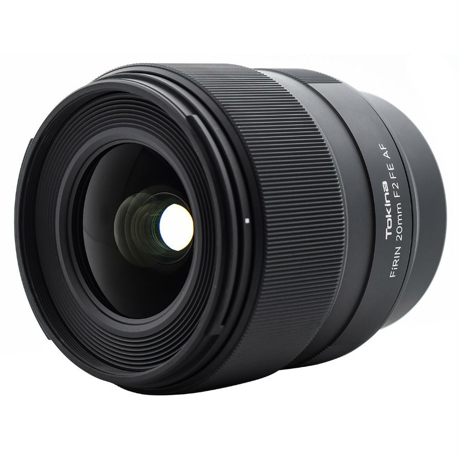 Tokina FiRIN 20mm f/2.0 AF per full frame Sony E-attacco