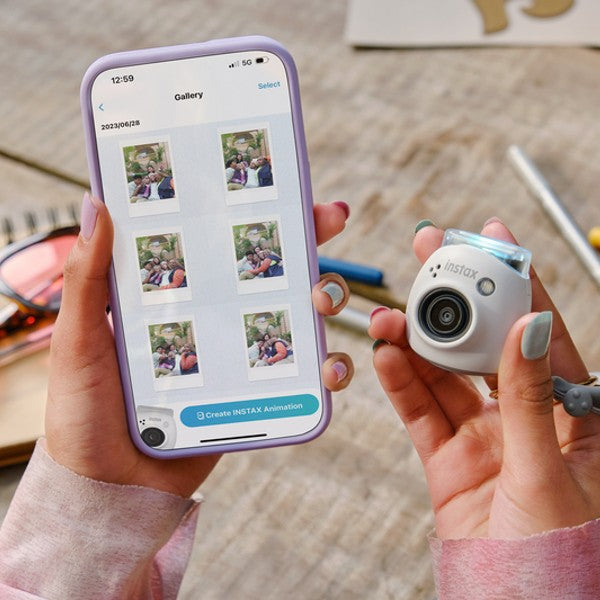 Fujifilm INSTAX PAL Fotocamera digitale, bianco latte
