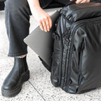 WANDRD Transit 35L Zaino da viaggio nero pacchetto essenziale