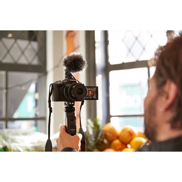 Canon EOS R50 nero + RF-S 18-45mm IS STM Starter Kit