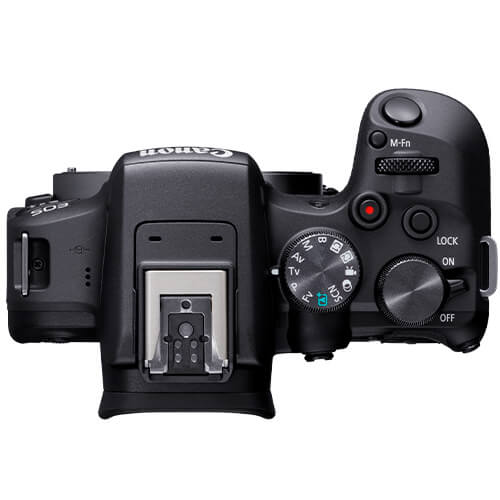 Canon EOS R10 + SIGMA 18-50mm f/2.8 DC DN Canon RF Attacco