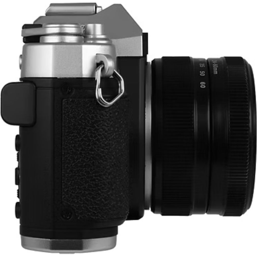Yashica FX-D 300 Fotocamera digitale per simulazione di pellicola