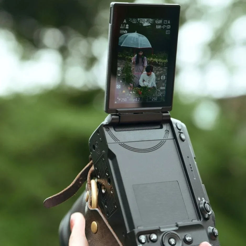 Nikon Z5 IIC Corpo - Argento